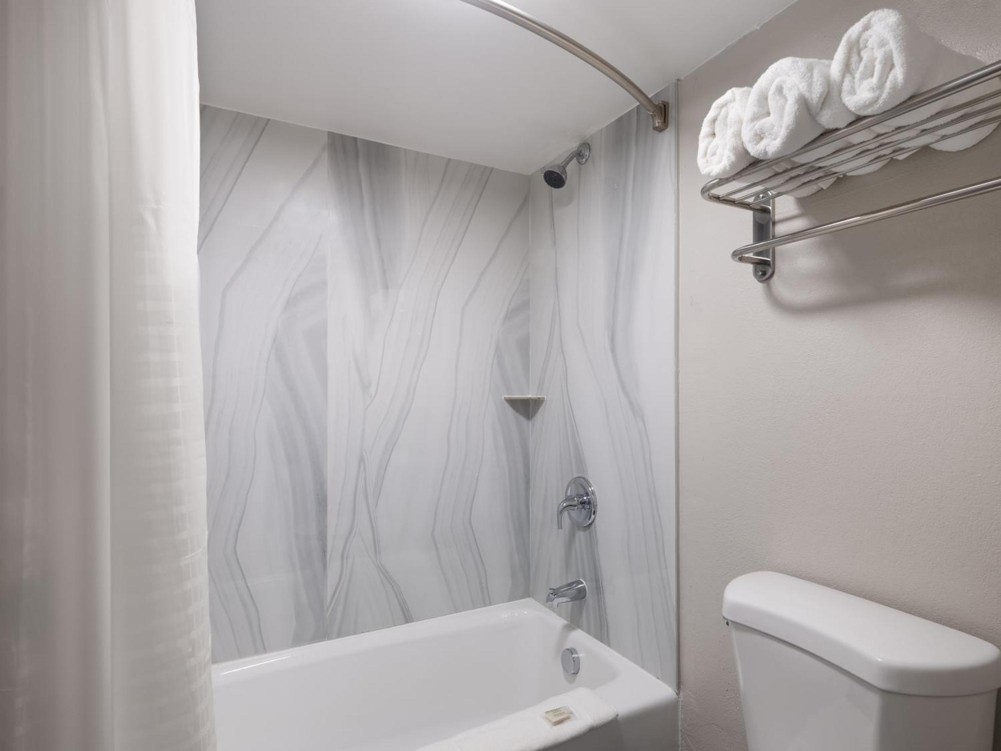 Days-Inn By Wyndham Montgomery I-85 Εξωτερικό φωτογραφία