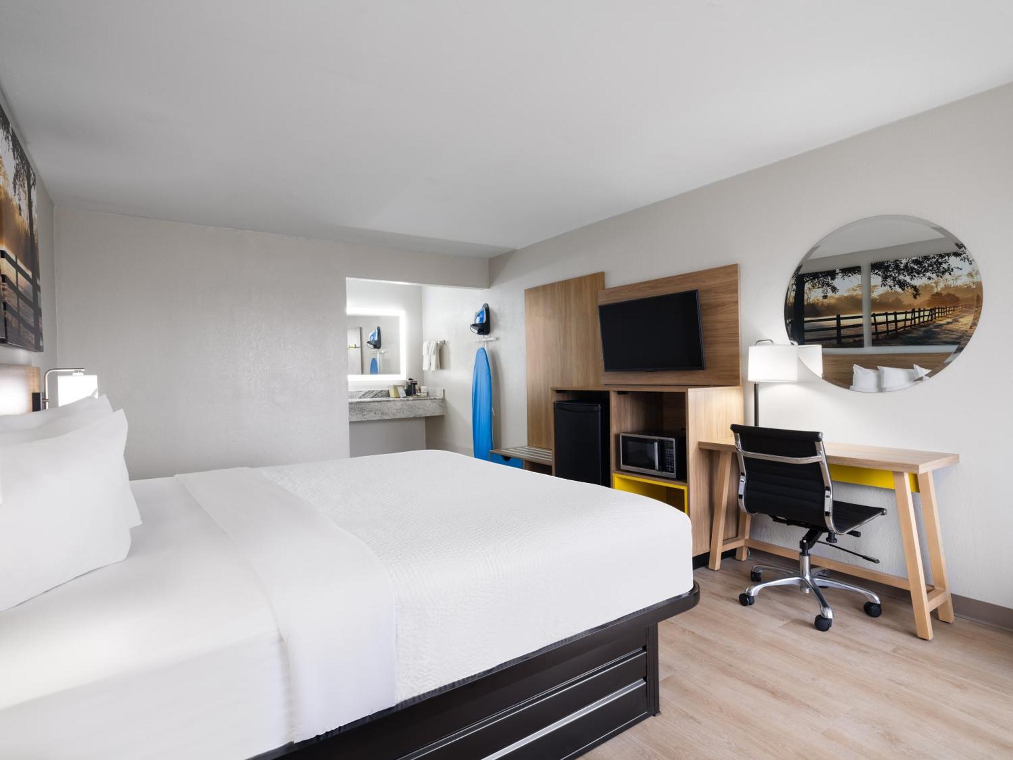 Days-Inn By Wyndham Montgomery I-85 Εξωτερικό φωτογραφία