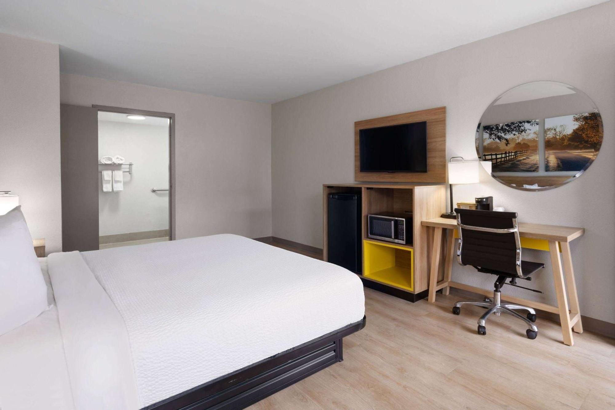 Days-Inn By Wyndham Montgomery I-85 Εξωτερικό φωτογραφία
